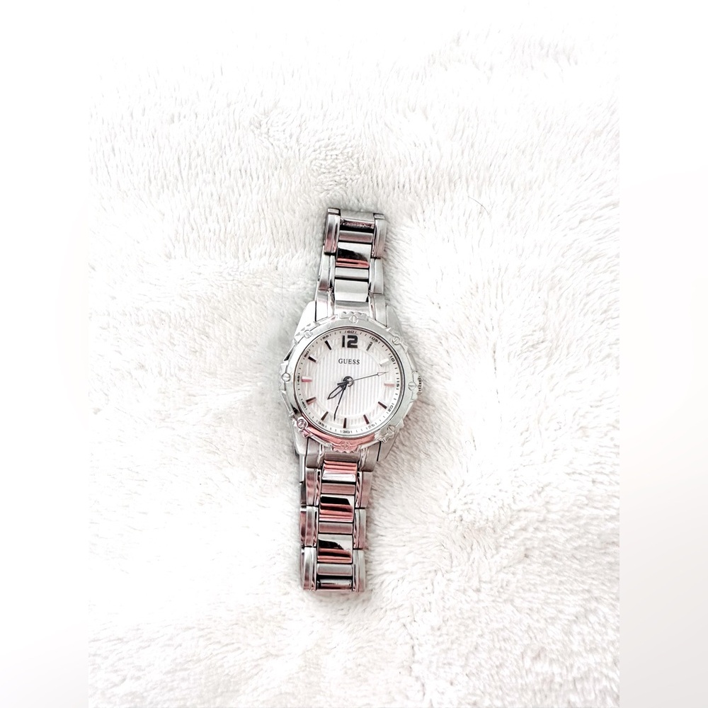 Guess U0234L1 watch